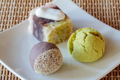 高蔵寺和っか饅頭